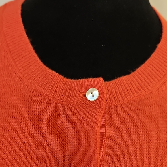 Vineyard Vines Sullivans Cardigan Solid in Fruit Punch - Size M - Picture 3 of 10